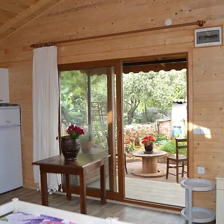 Woodhouse Zeynep * Gokceoren (Antalya)